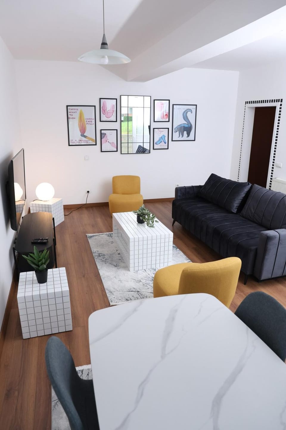Photo of the whole room