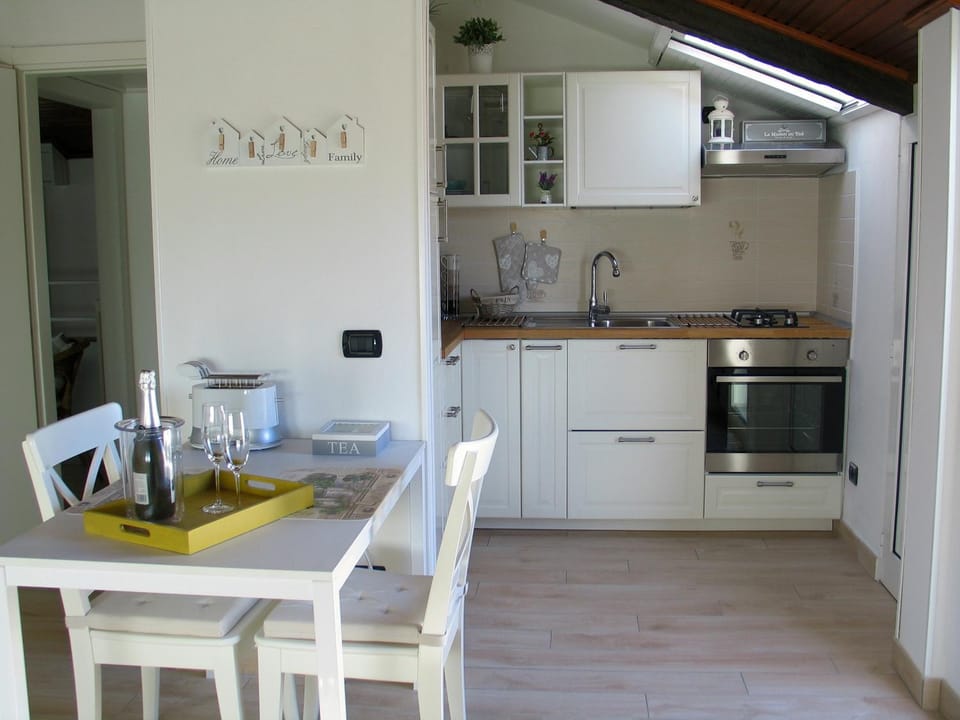 Dining area, Alcoholic drinks