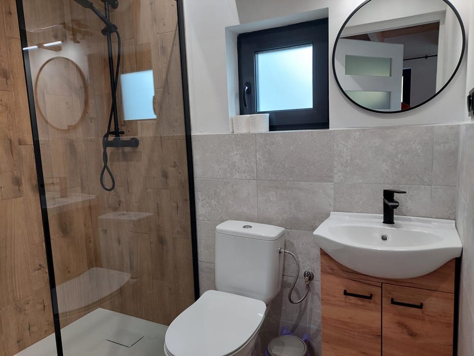 Shower, Toilet, Bathroom