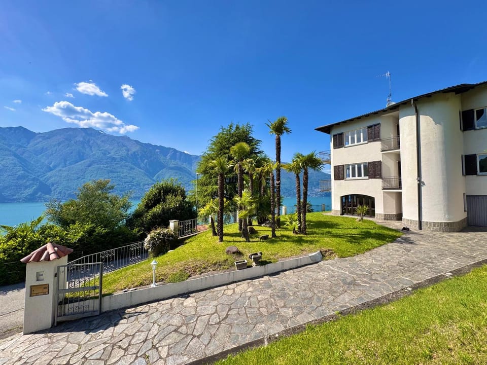 Villa Miralago Villa in Canton of Ticino