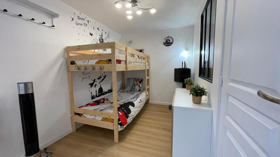 Paco Homestay Apartment in Île-de-France
