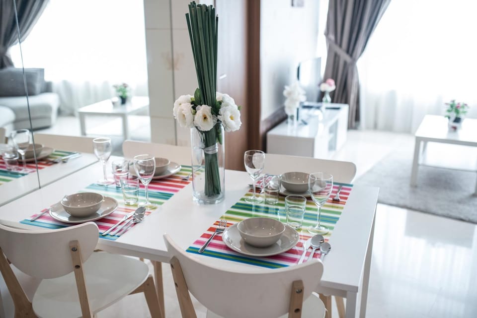 Living room, Seating area, Dining area