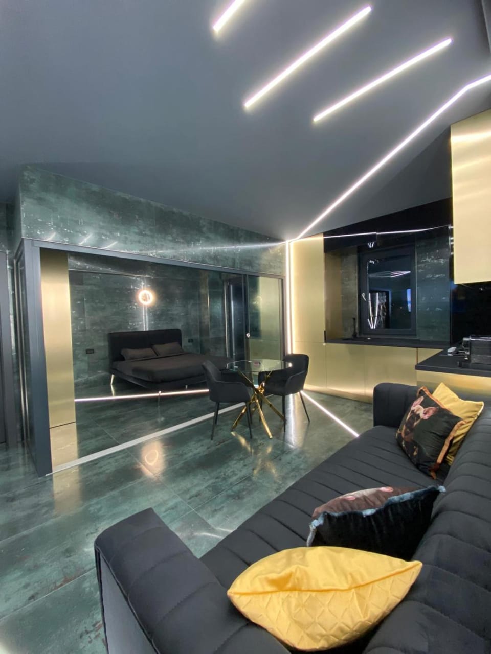 Living room, Seating area