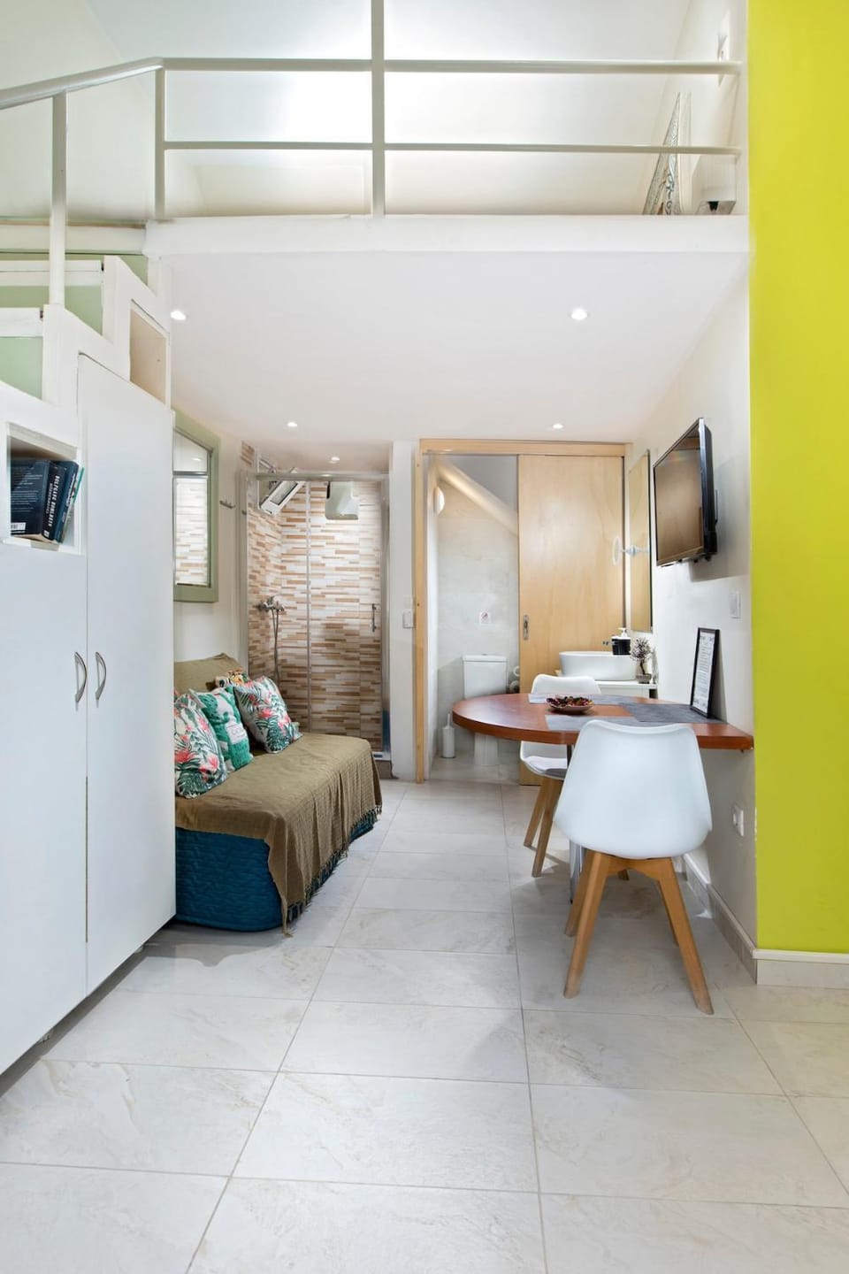 TV and multimedia, Photo of the whole room, Dining area