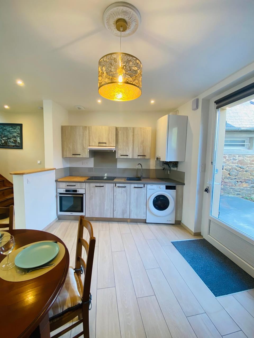 Kitchen or kitchenette, Dining area, dishwasher, microwave, oven, stove, toaster, washing machine, dryer, kitchen, kitchen