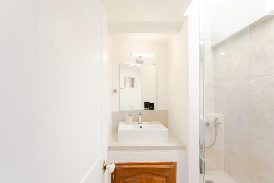 #5 Staywizus - Eagle Nest 5mins walk of the Sea AC Wifi Old town Apartment in Nice