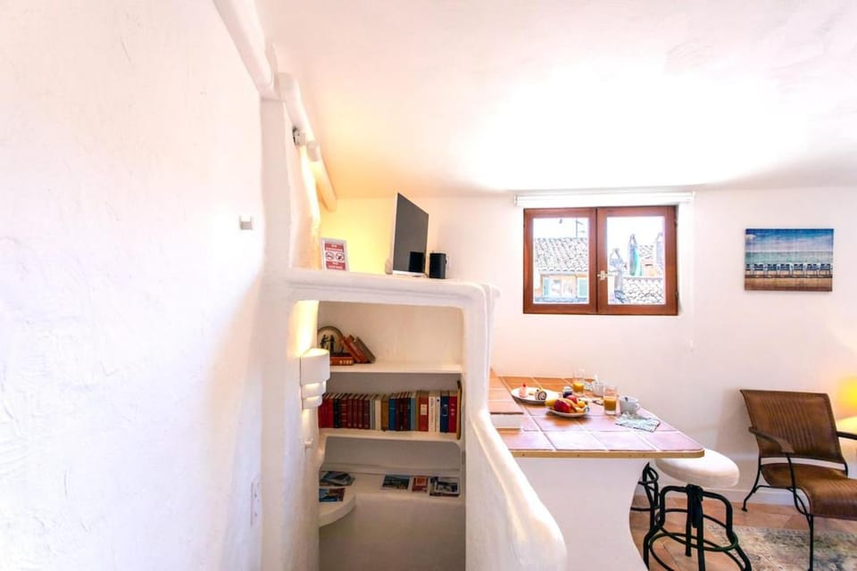 #5 Staywizus - Eagle Nest 5mins walk of the Sea AC Wifi Old town Apartment in Nice