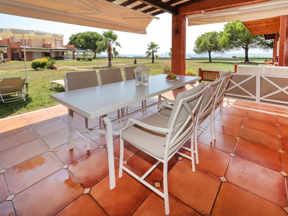 Patio, Balcony/Terrace, Seating area