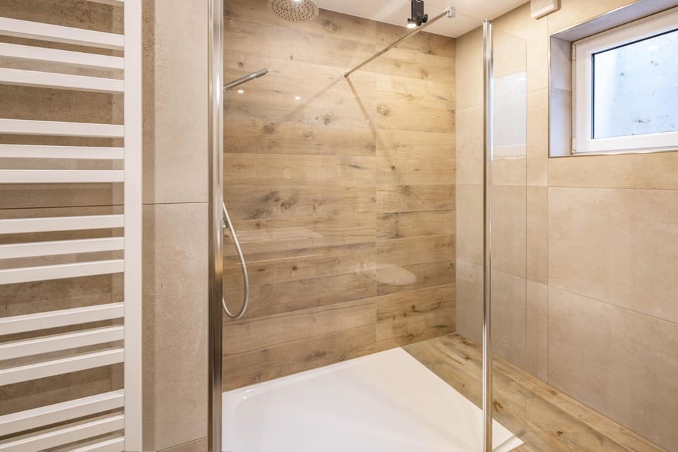 Bathroom, Living room