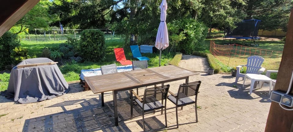 Patio, Garden, Dining area