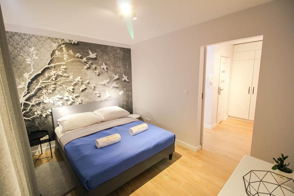 Bed, Photo of the whole room, Bedroom, towels, wardrobe