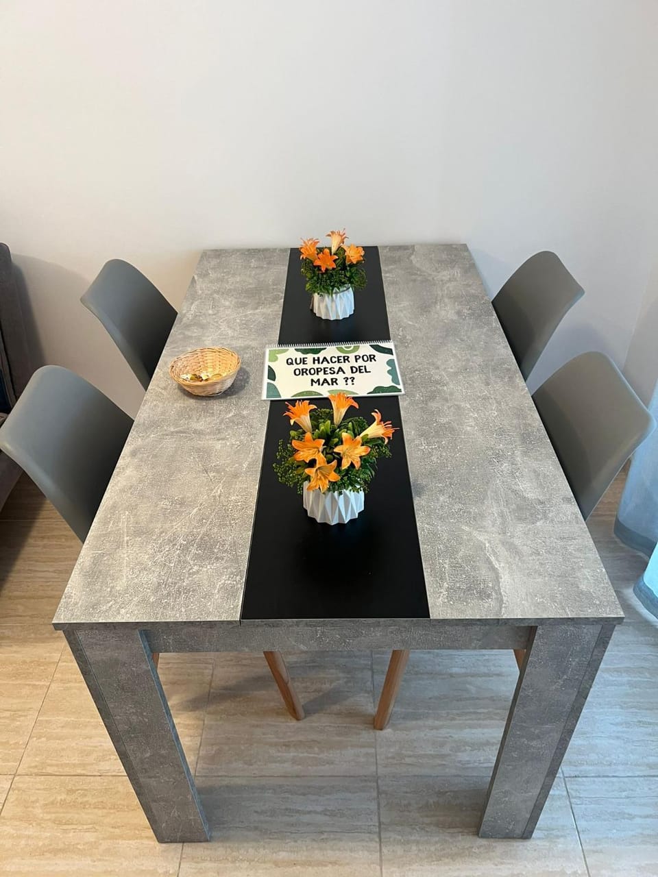 Dining area, Food, Lunch, Dinner