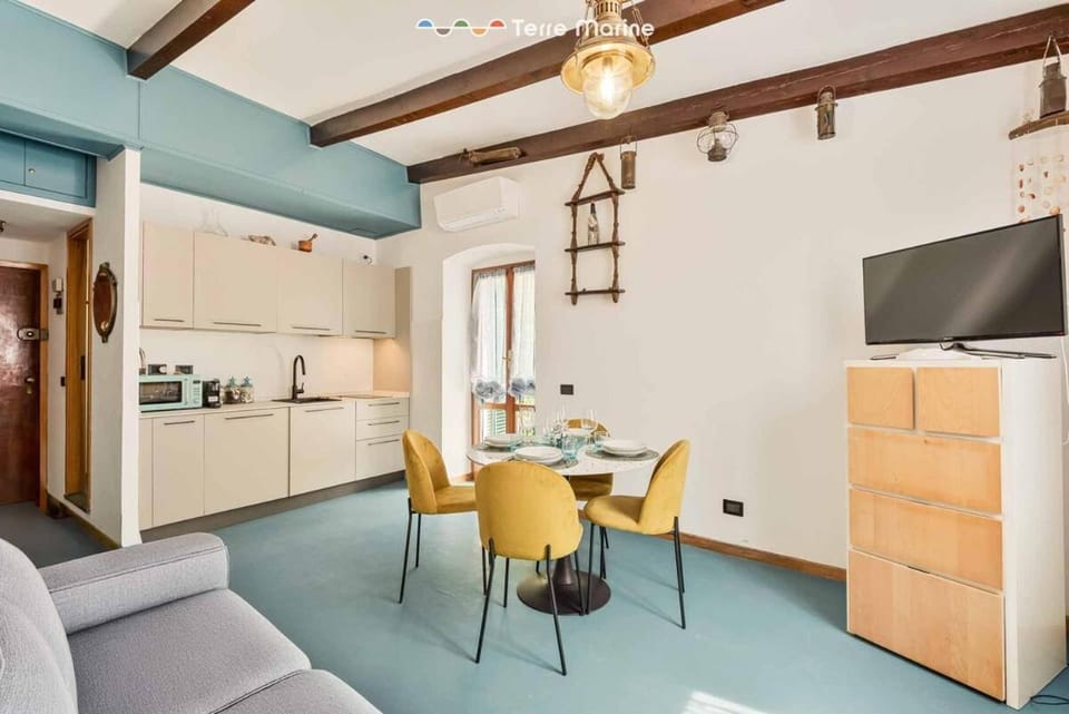 Blue Lemon, TerreMarine Apartment in Riomaggiore