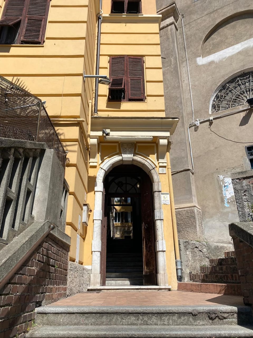 Facade/entrance