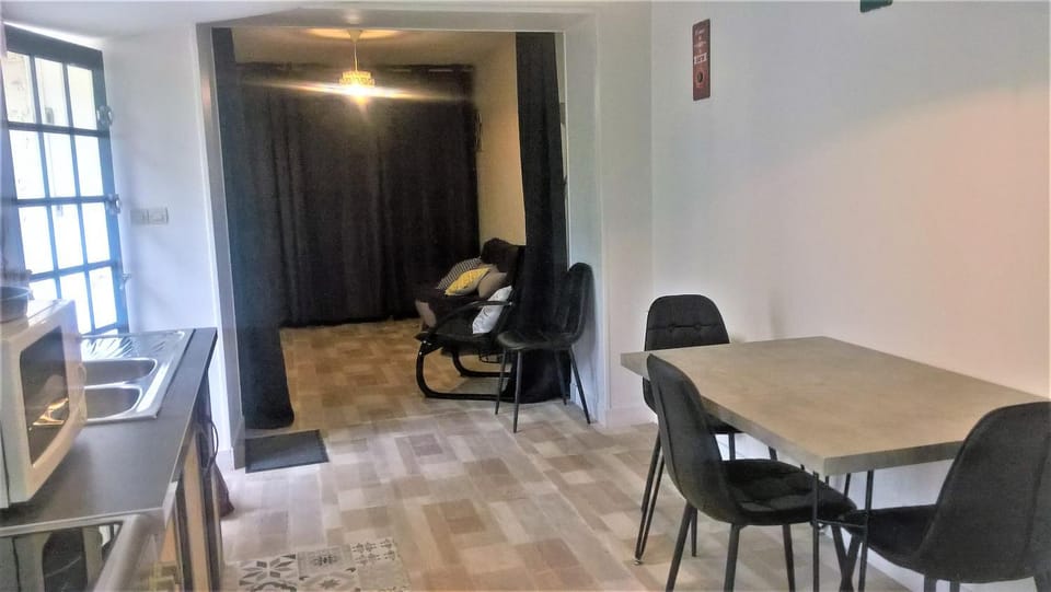Kitchen or kitchenette, Living room, Dining area