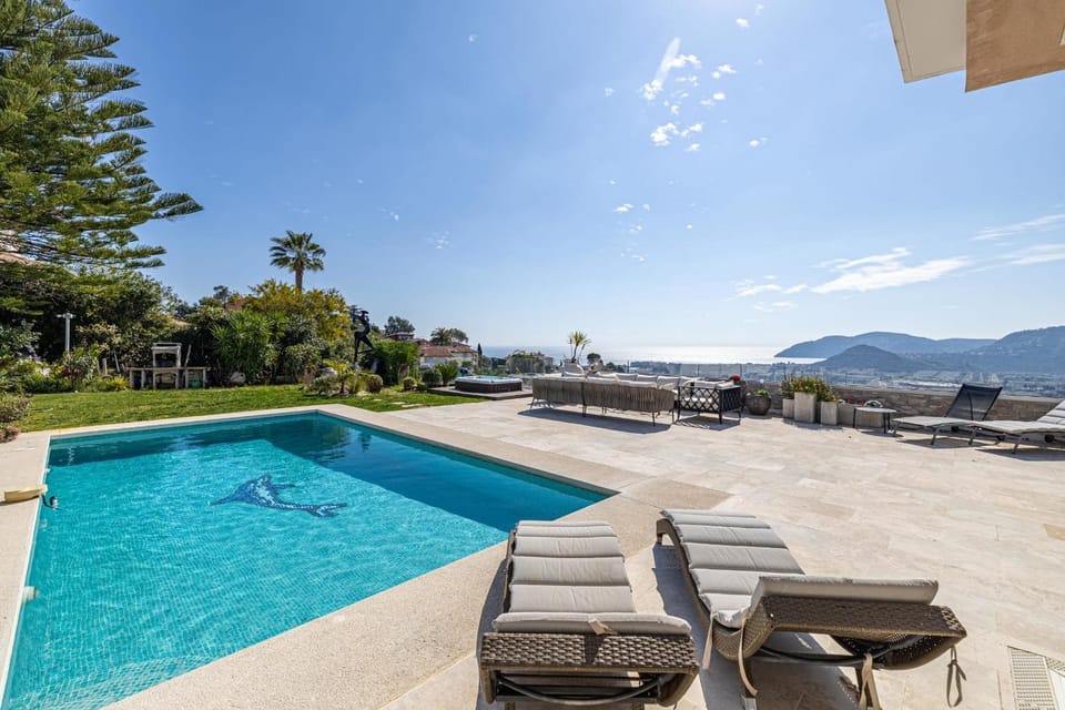 REF 2165- Mandelieu La Napoule- Sea view Villa for rent Villa in Mandelieu-La Napoule