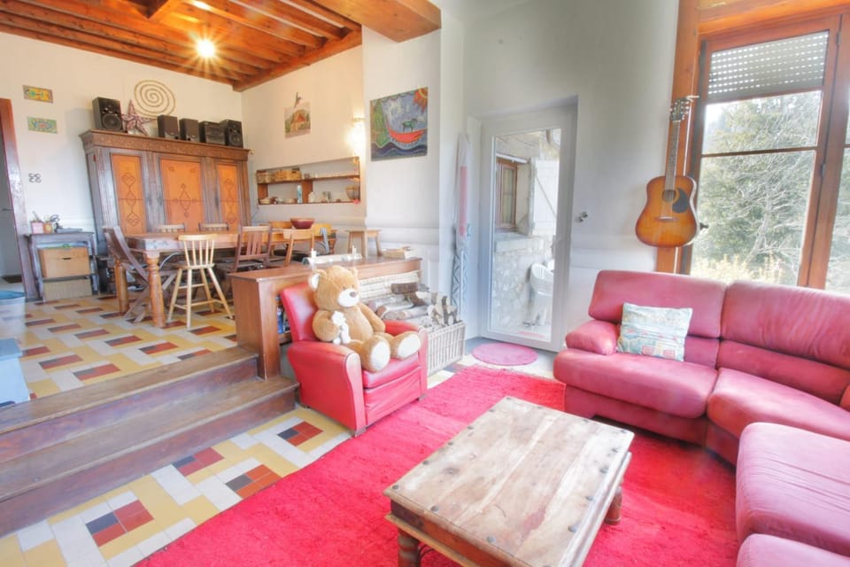 Bohemian holiday home with lake view House in Auvergne-Rhône-Alpes