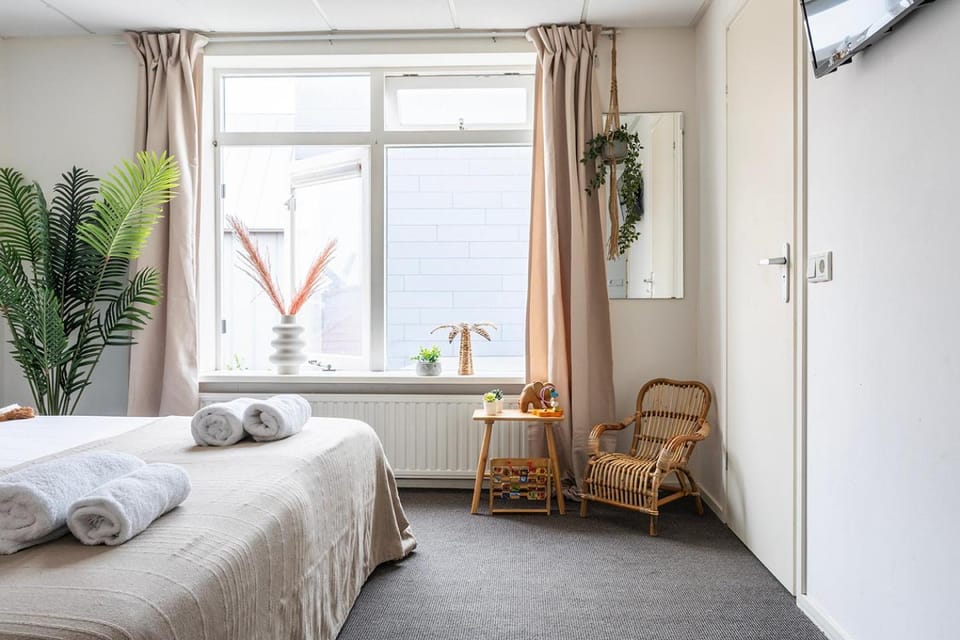 Family-Friendly Coastal Stay in Zoutelande Apartment in Zoutelande