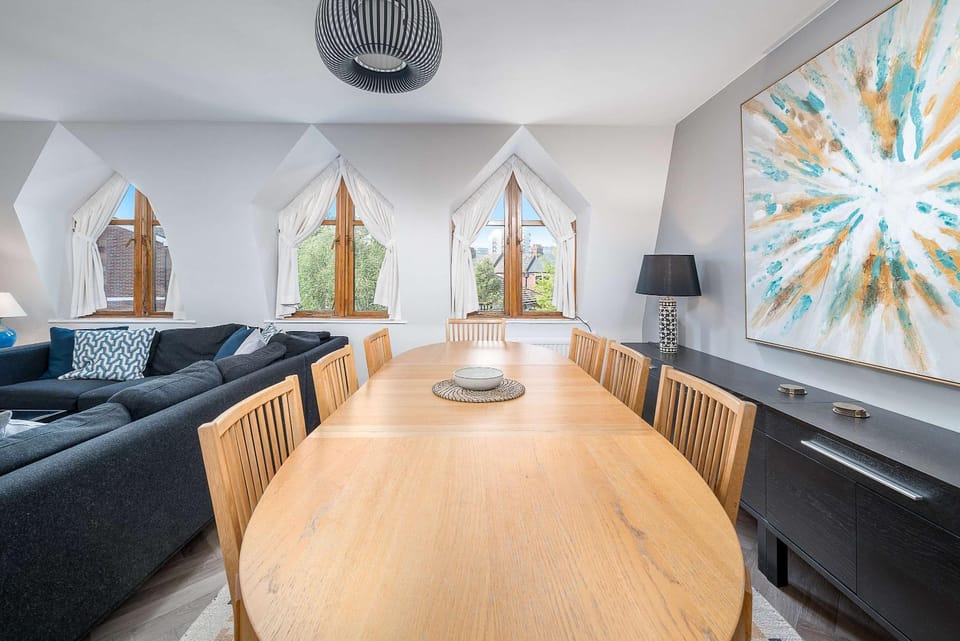 Living room, Seating area, Dining area