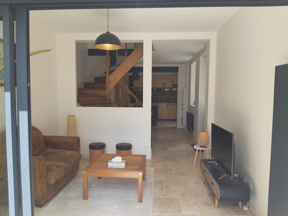 Maison de charme face au Canal House in Caen