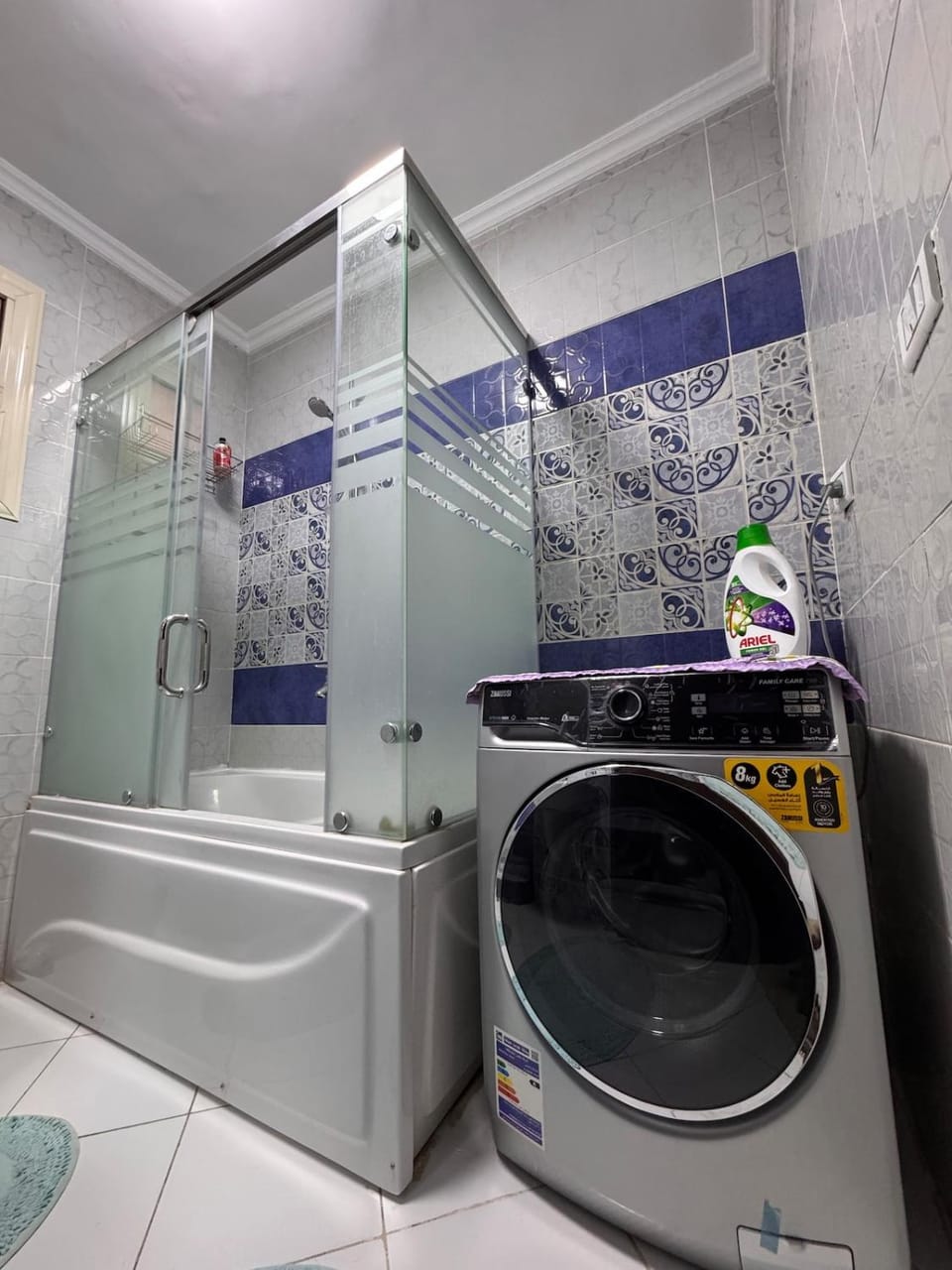 Bathroom, Bath, washing machine