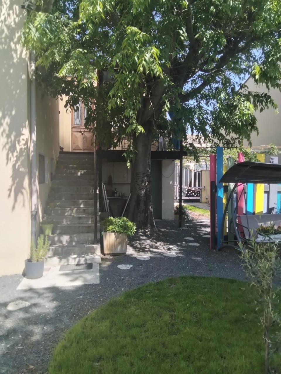 Facade/entrance