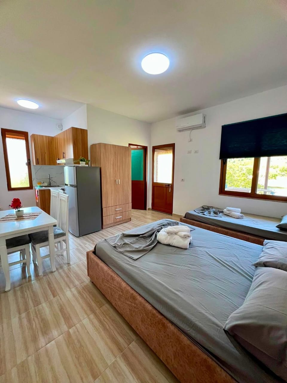 Kitchen or kitchenette, Bedroom, wardrobe, air conditioner