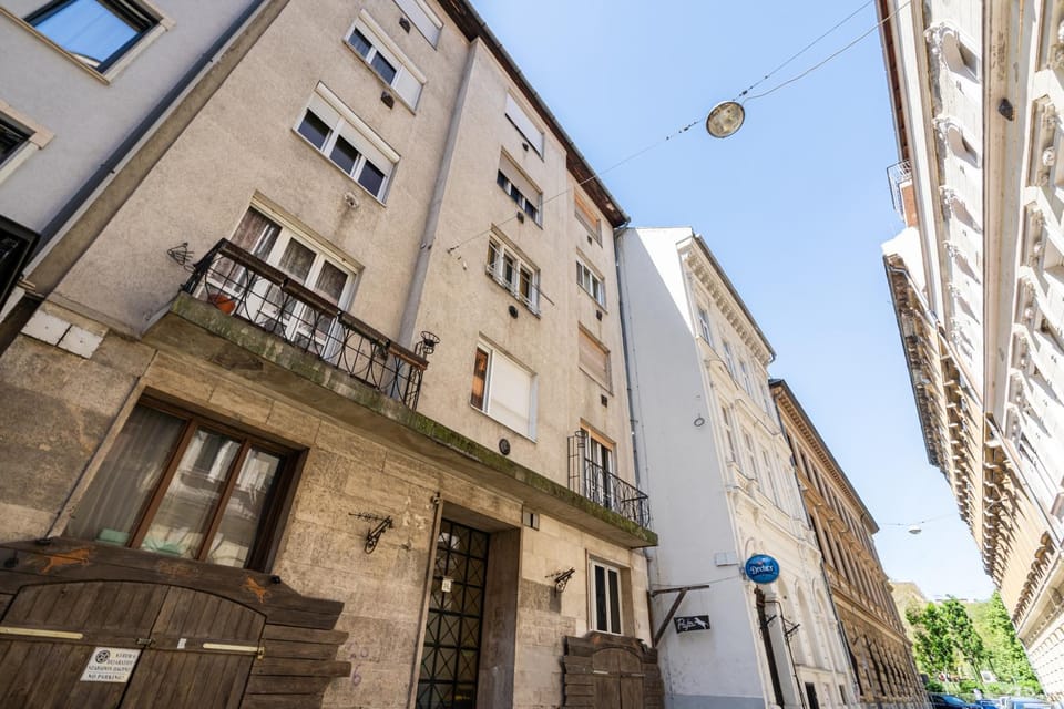 Property building, Day, Neighbourhood, Street view