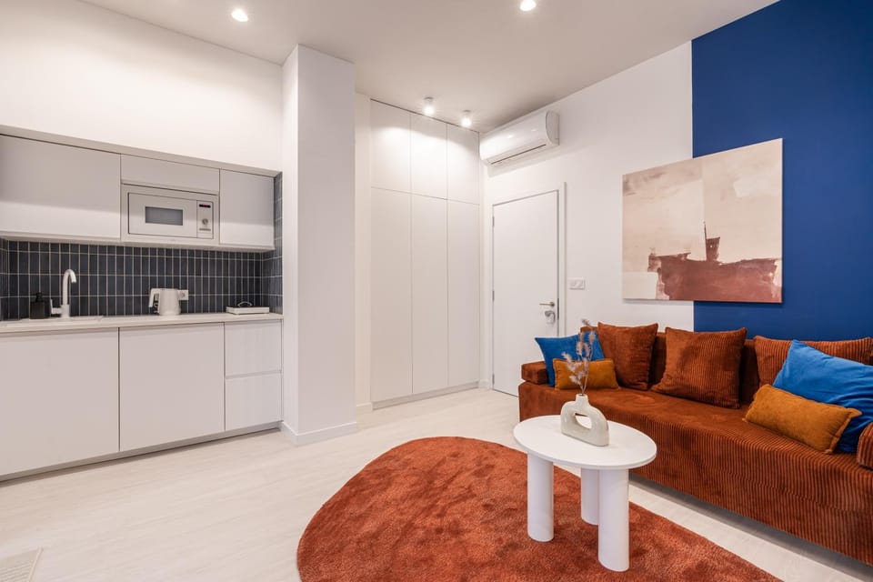 Kitchen or kitchenette, Living room, Seating area