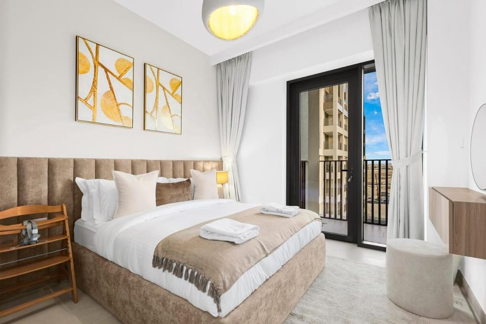 Family 2BR Near Creek, Shops, Dining & Top Attractions Apartment in Dubai