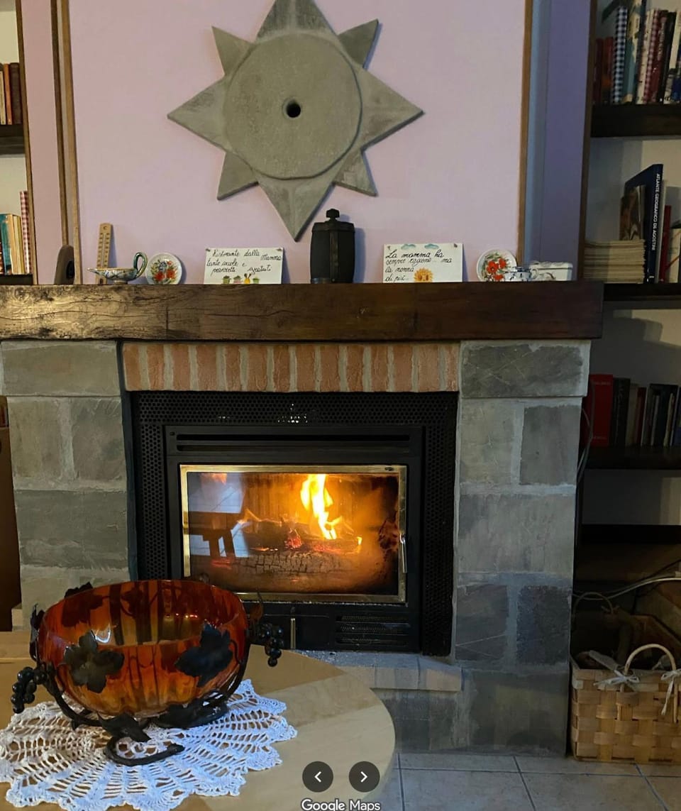 Communal lounge/ TV room, fireplace