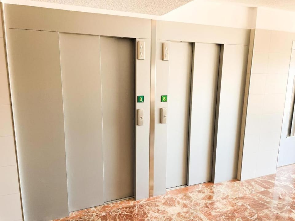 elevator, acessibility