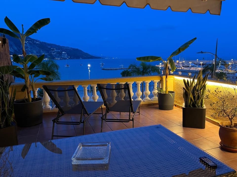 Entre Ciel et Mer Apartment in Menton