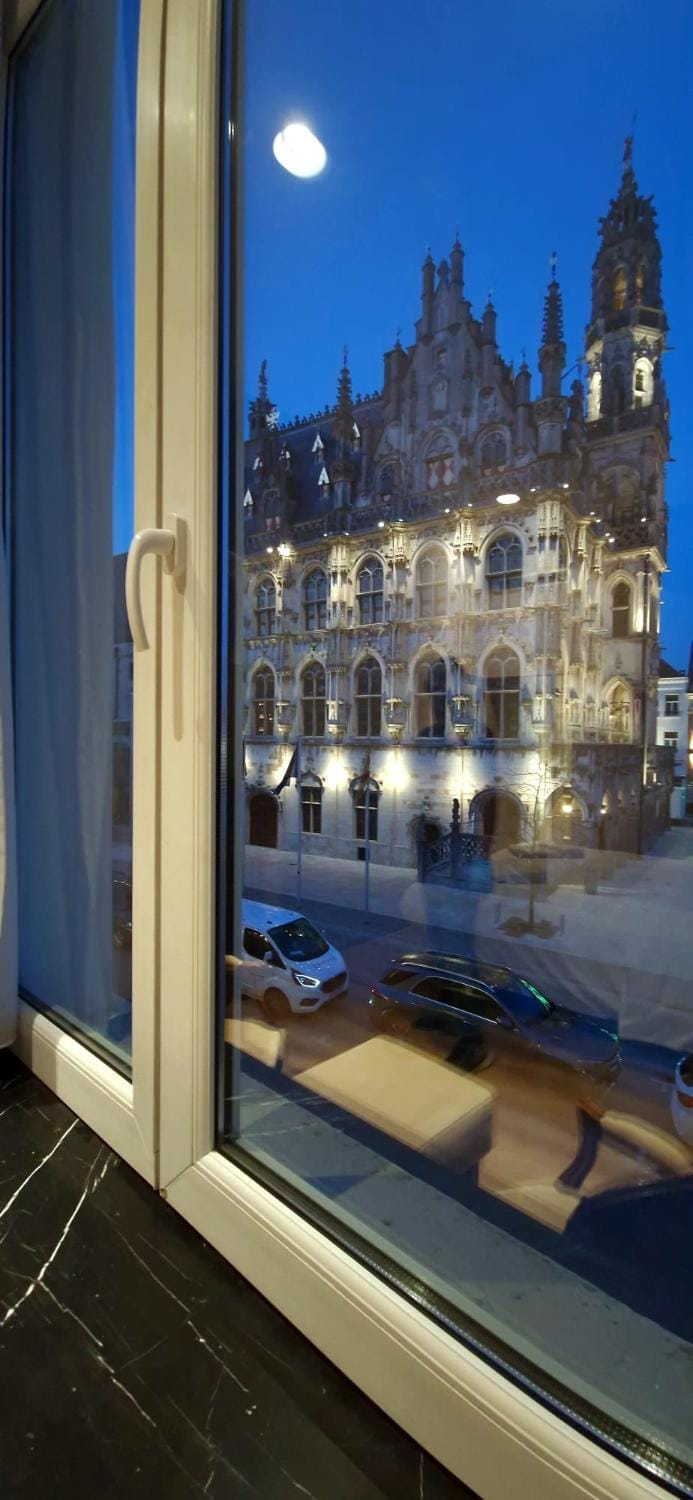 Hotel La Pomme d'Or Hotel in Flanders