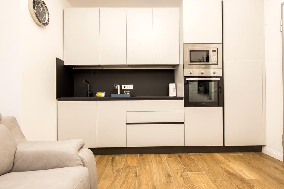 Kitchen or kitchenette, oven, stove