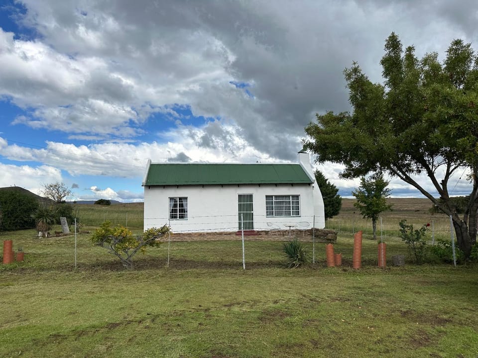 Property building, Natural landscape, Garden