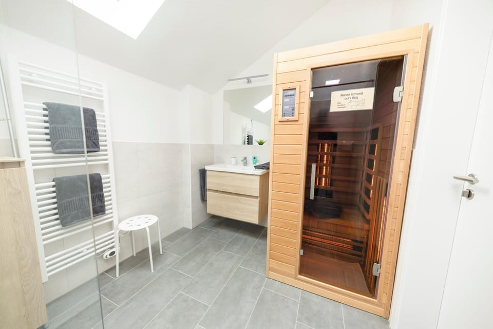 Shower, Toilet, Sauna, Bathroom, hair dryier, towels