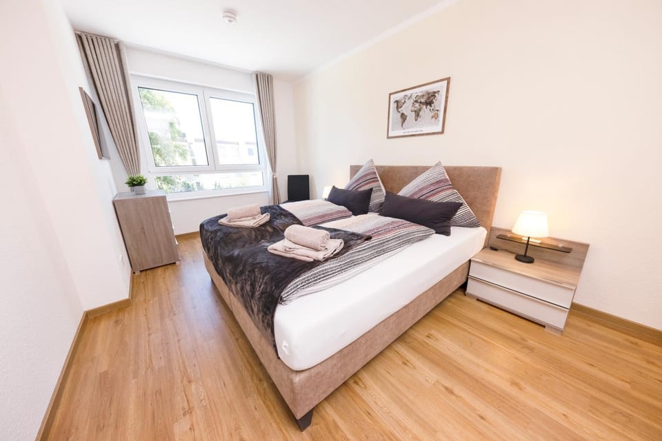 Bed, Bedroom, Street view, safe, wardrobe