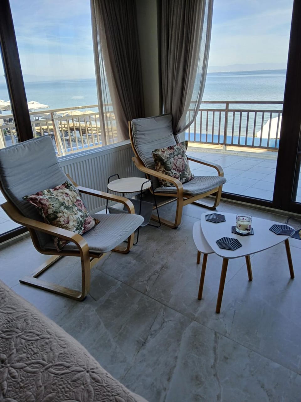 Seating area