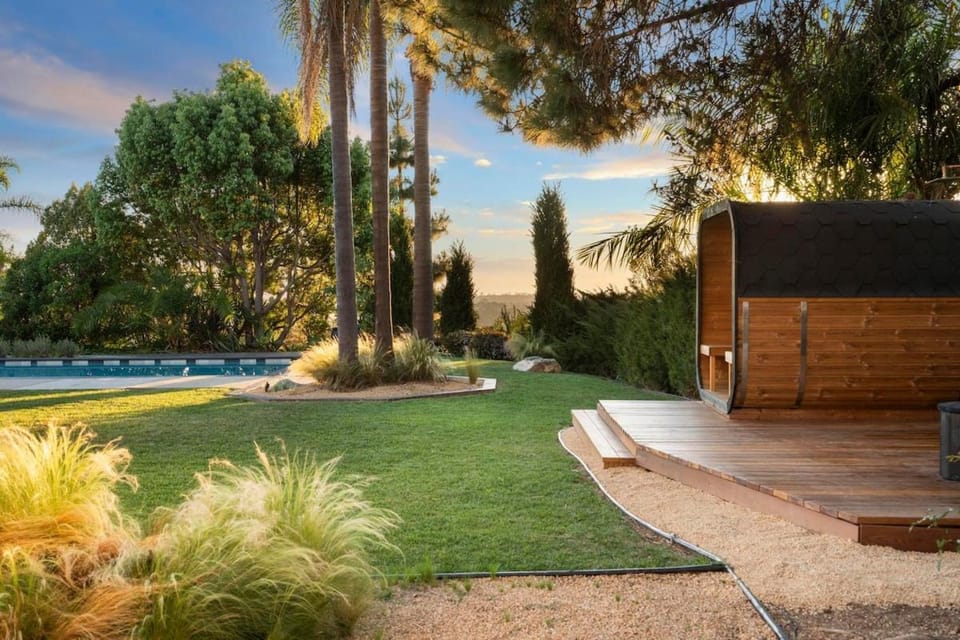TheFarmHouz-SauNa-PluNge-1,2ac-TeNNis-GaTed-2CaSitas House in Encinitas