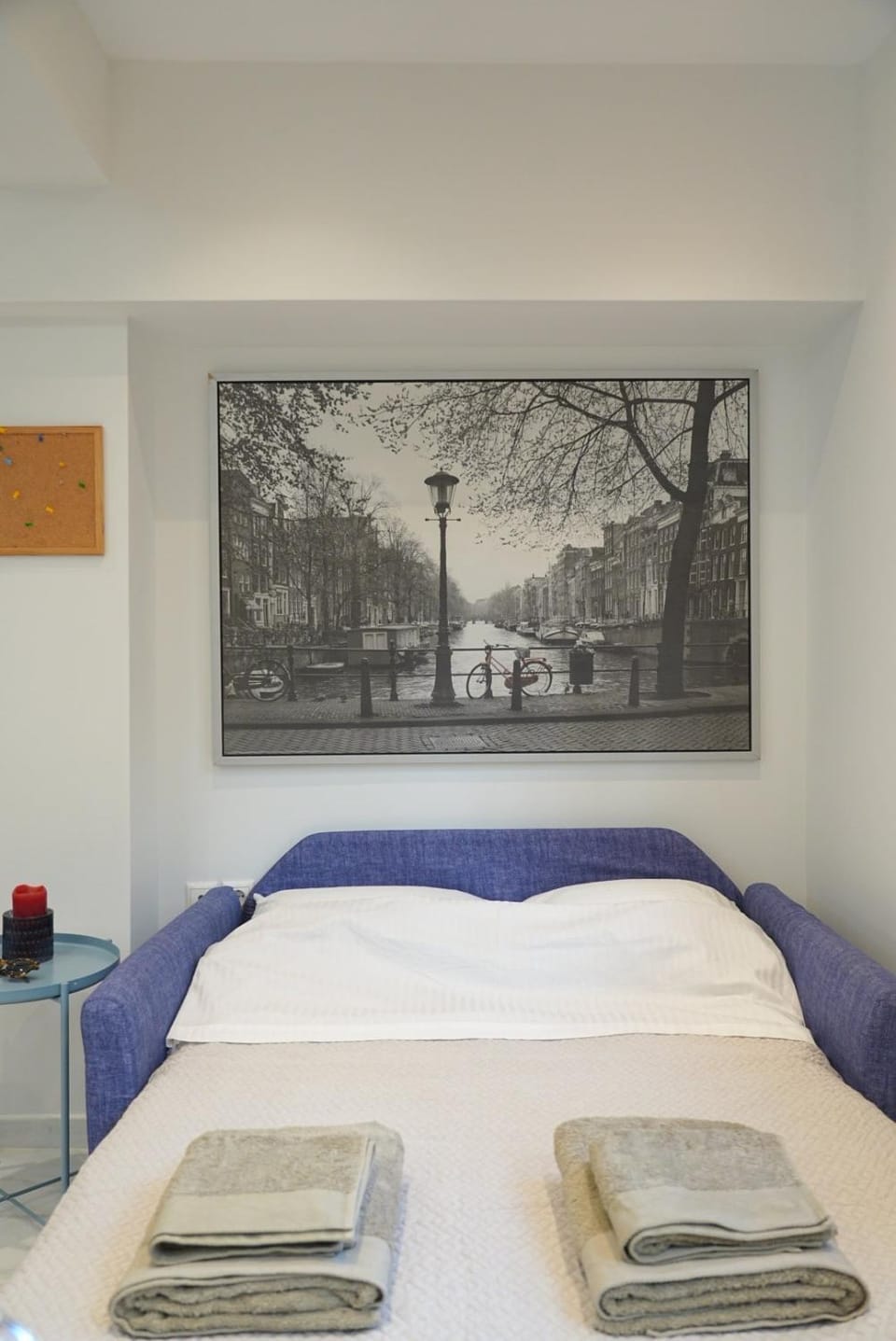 Bed, Photo of the whole room