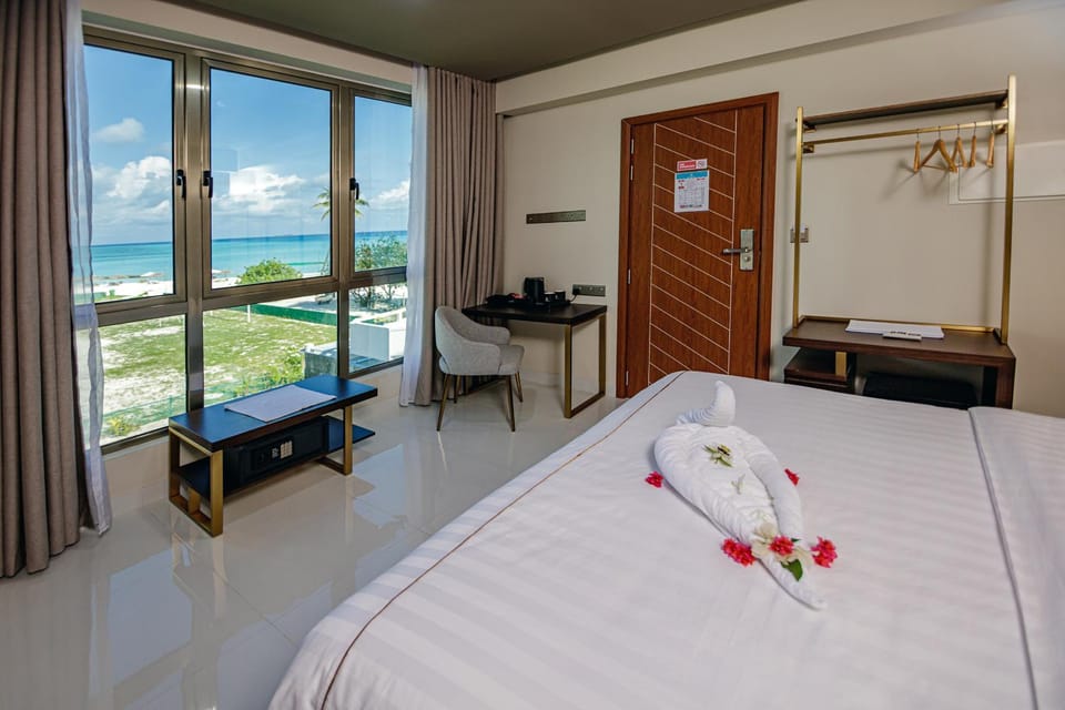 Natural landscape, Bedroom, Sea view