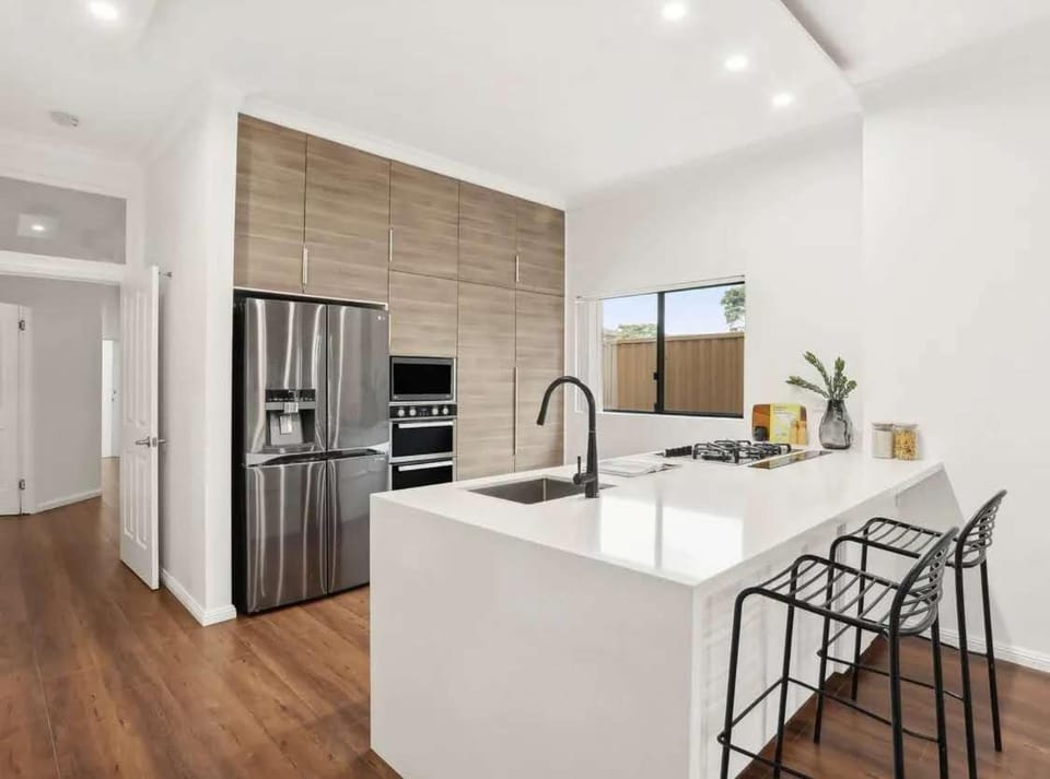 Kitchen or kitchenette, Dining area, stove, toaster
