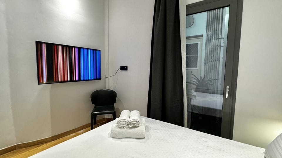 TV and multimedia, Photo of the whole room
