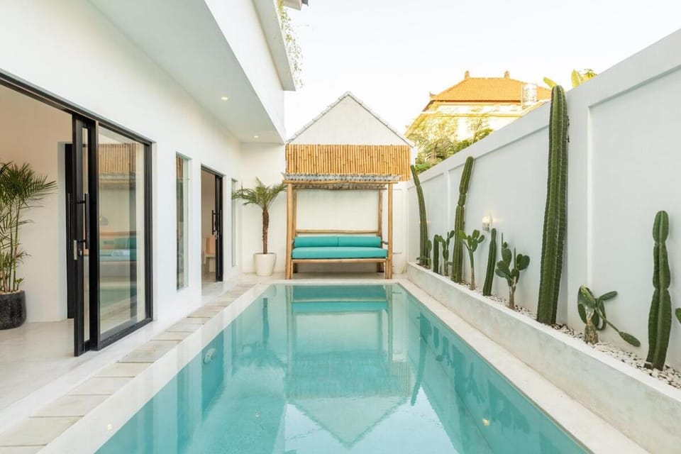 Pool view, Swimming pool