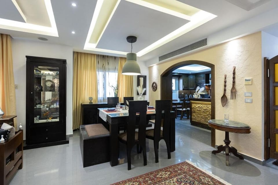 Spacious 3BR Pools, Jacuzzi and Prime Location Apartment in New Cairo City