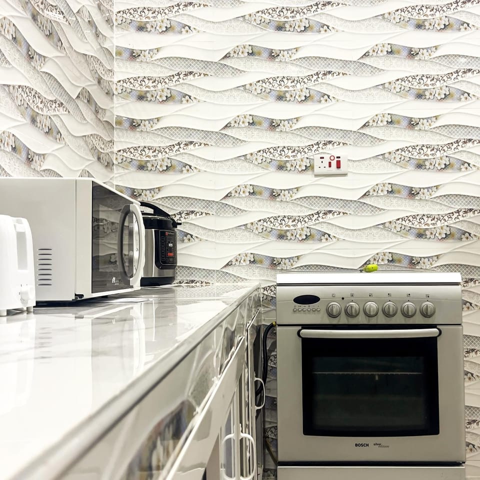 Kitchen or kitchenette, Kitchen or kitchenette, oven, stove