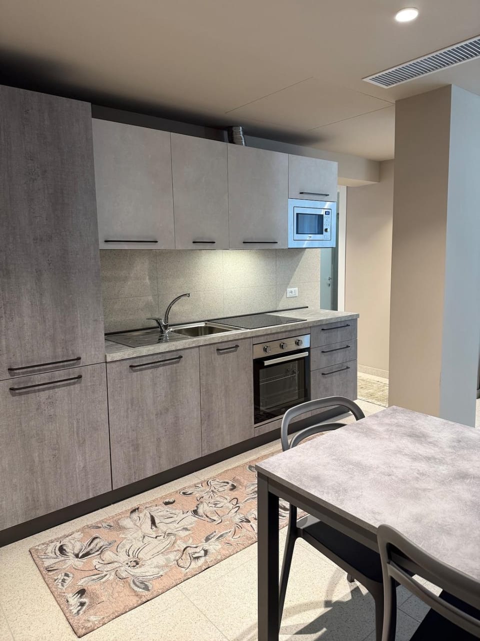 Kitchen or kitchenette, Dining area, dishwasher, oven, stove