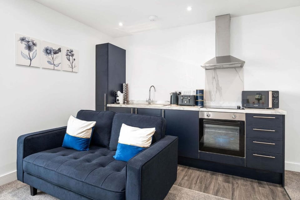 Kitchen or kitchenette, Living room, Seating area, toaster