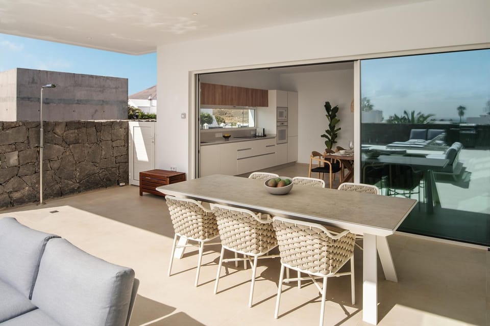 Balcony/Terrace, Dining area
